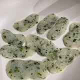 離乳食中期の手づかみ食べに、長芋ほうれん草のおやき